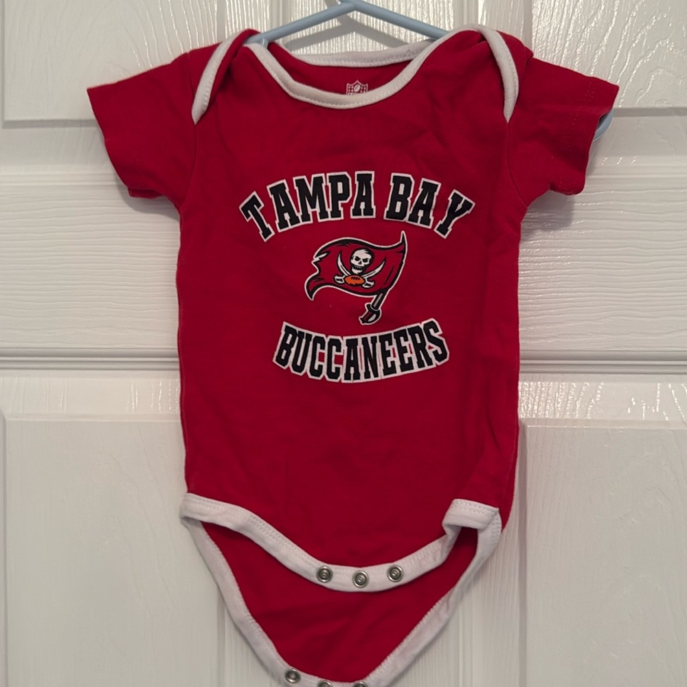 0-3 month Buccaneers fan